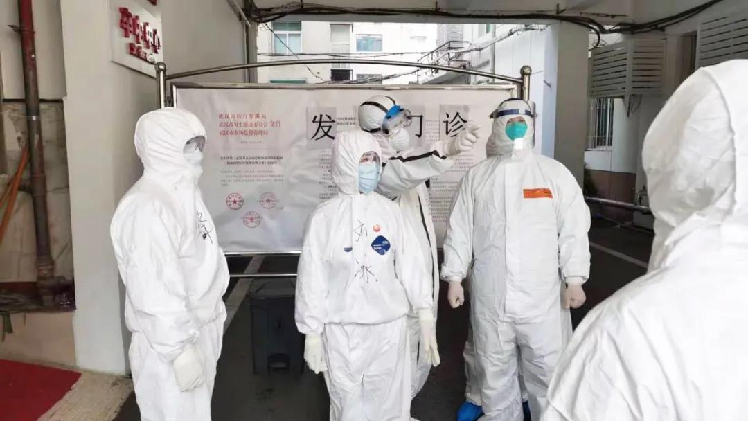 戰(zhàn)斗依然繼續(xù)，不容絲毫懈怠——記西安國際醫(yī)學(xué)中心醫(yī)院感控部主任劉冰