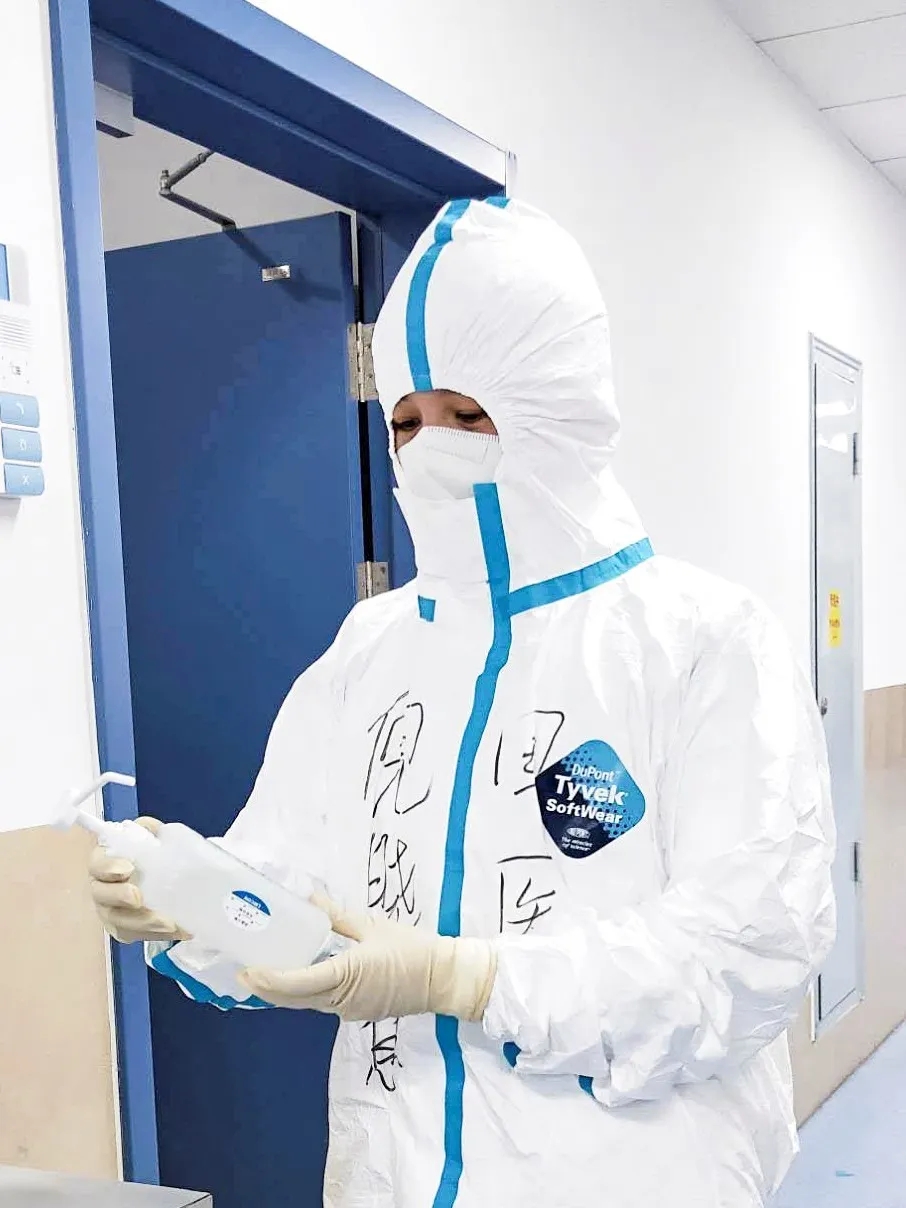 【戰(zhàn)“疫”人物】鏗鏘玫瑰 鐵骨柔情——記西安國際醫(yī)學(xué)中心醫(yī)院赴湖北醫(yī)療隊倪曉慧總護(hù)士長