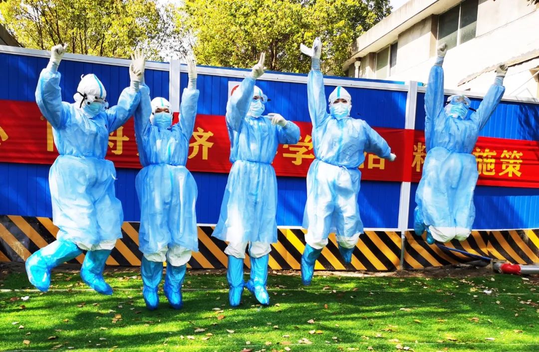 長江新城康復驛站第一批76名康復人員出艙