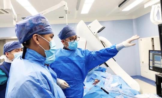 三秦都市報—慌！慌！慌！七旬大叔選擇這里心不“慌”了