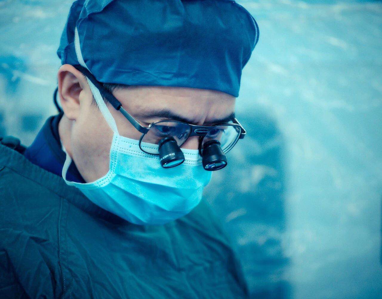 微創(chuàng)！微創(chuàng)！我院第一例經(jīng)導(dǎo)管主動脈瓣膜植入術(shù)成功