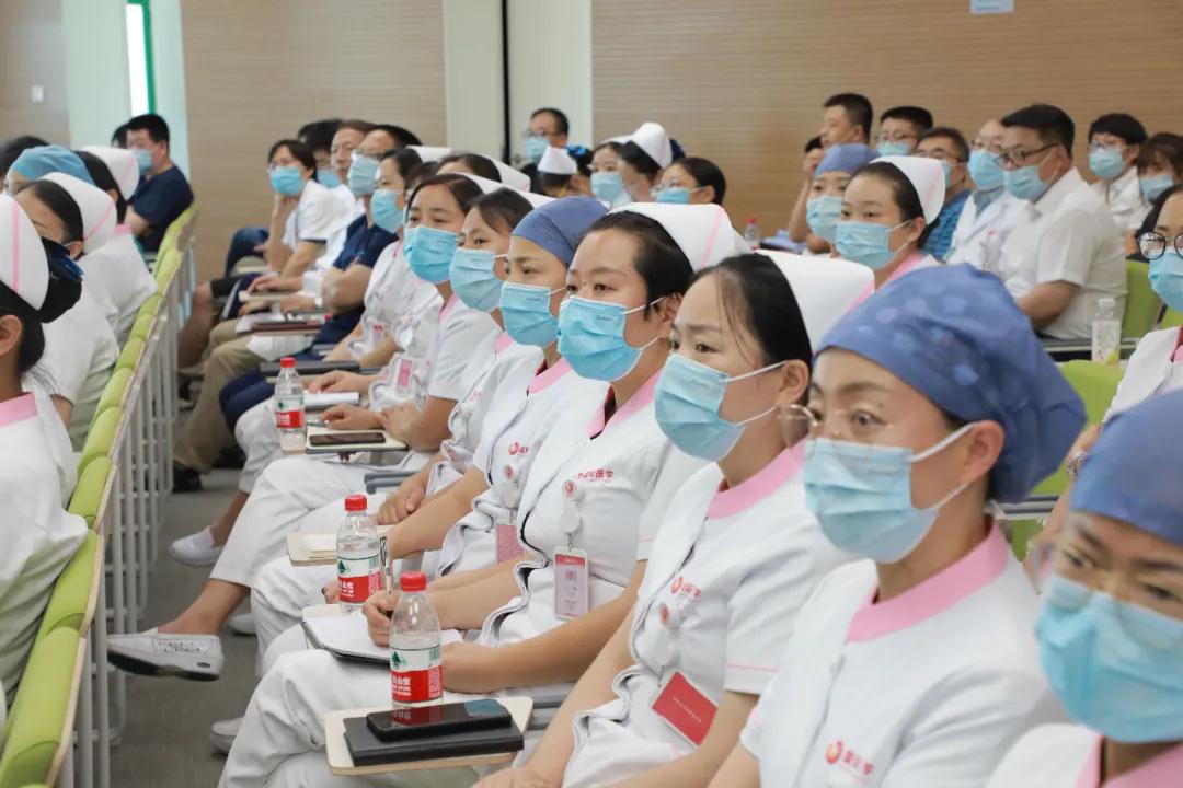 軍醫(yī)大咖齊聚一堂，共敘國際醫(yī)學(xué)創(chuàng)新發(fā)展