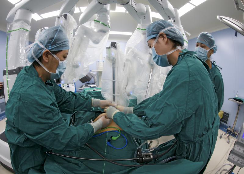 群眾新聞——新一代達芬奇手術機器人輔助婦科微創(chuàng)手術獲成功