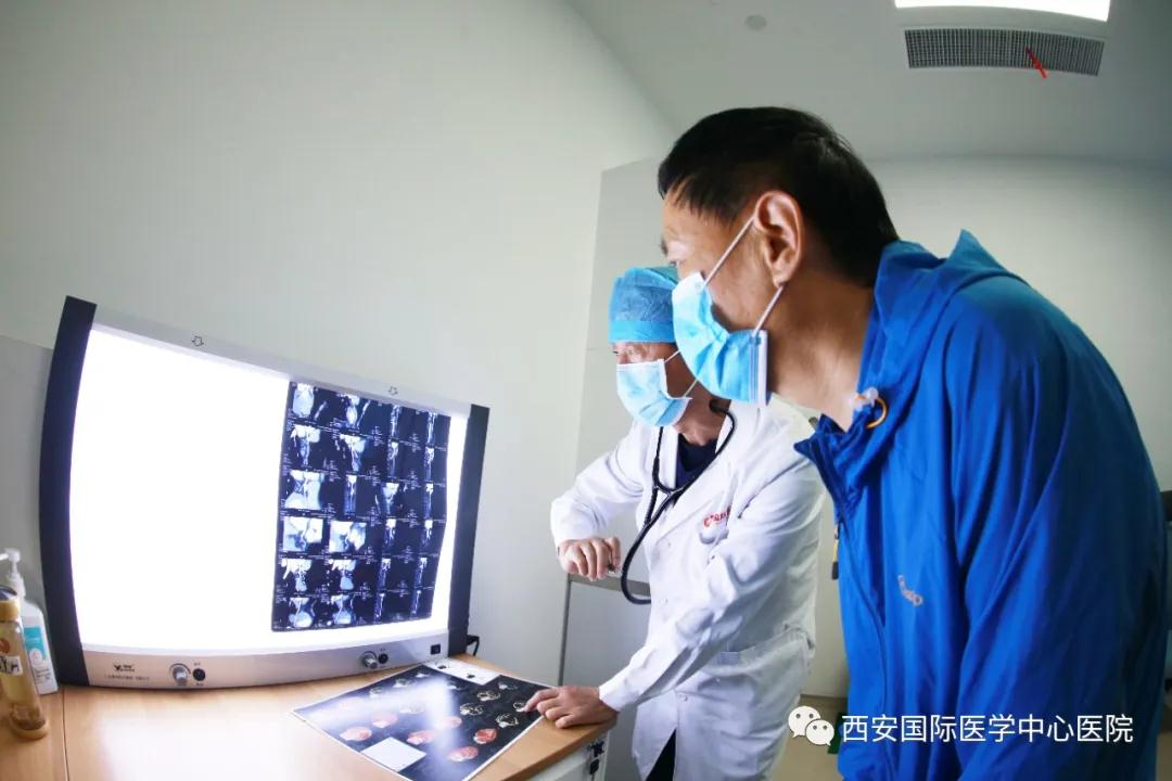 原點新聞—我不是醫(yī)神，我只是個有愛心的醫(yī)生！