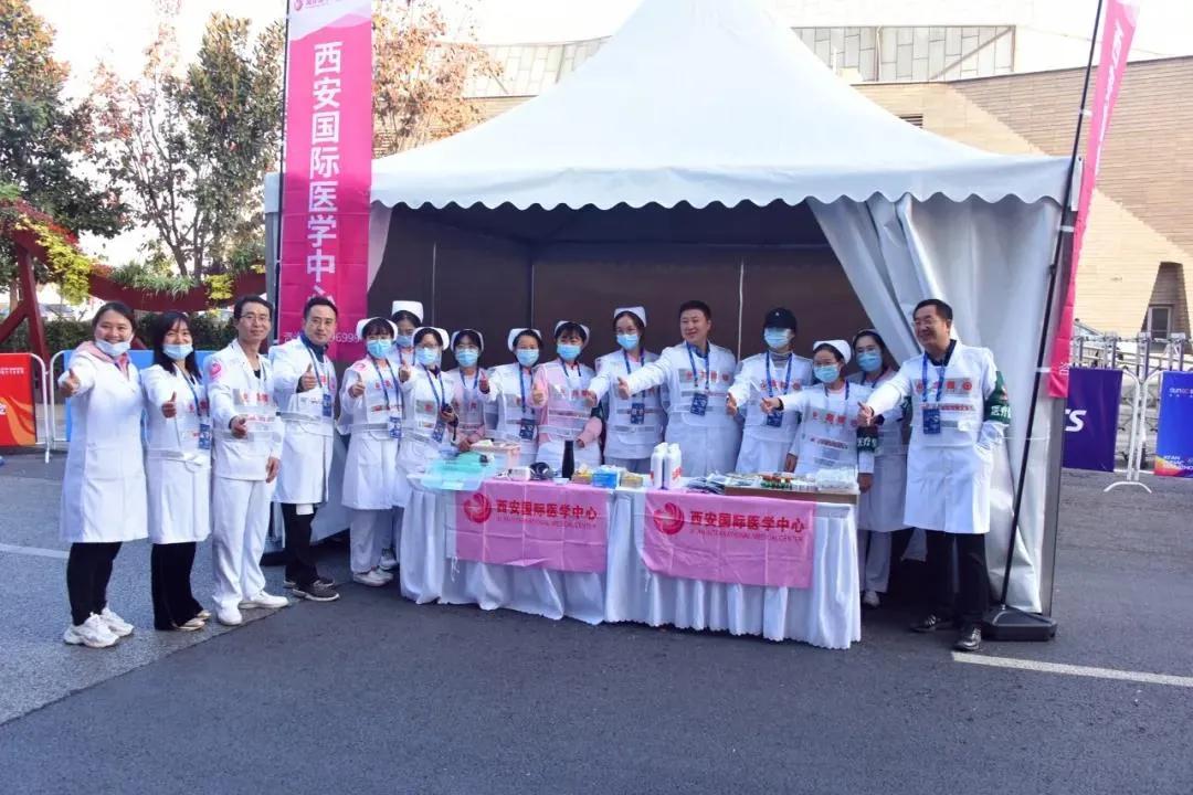 西馬，我們?cè)僖淮螢槟阕o(hù)航