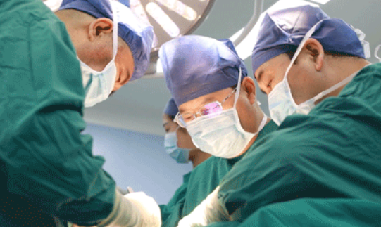 陜西網(wǎng)—世界首例！西安國際醫(yī)學(xué)中心醫(yī)院骨科完成高難度、高科技3D打印可動(dòng)人工頸椎-椎間盤復(fù)合體植入術(shù)