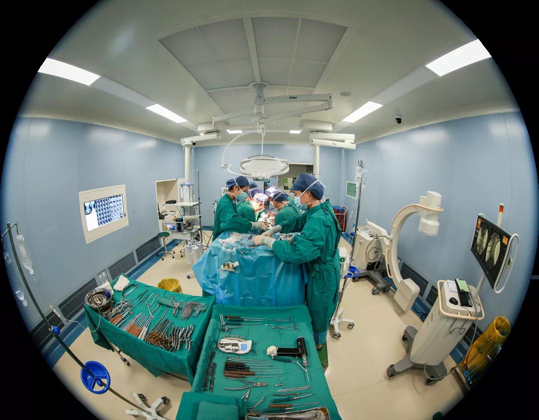 原點(diǎn)新聞—世界首例！3D打印可動(dòng)人工頸椎-椎間盤復(fù)合體植入術(shù)