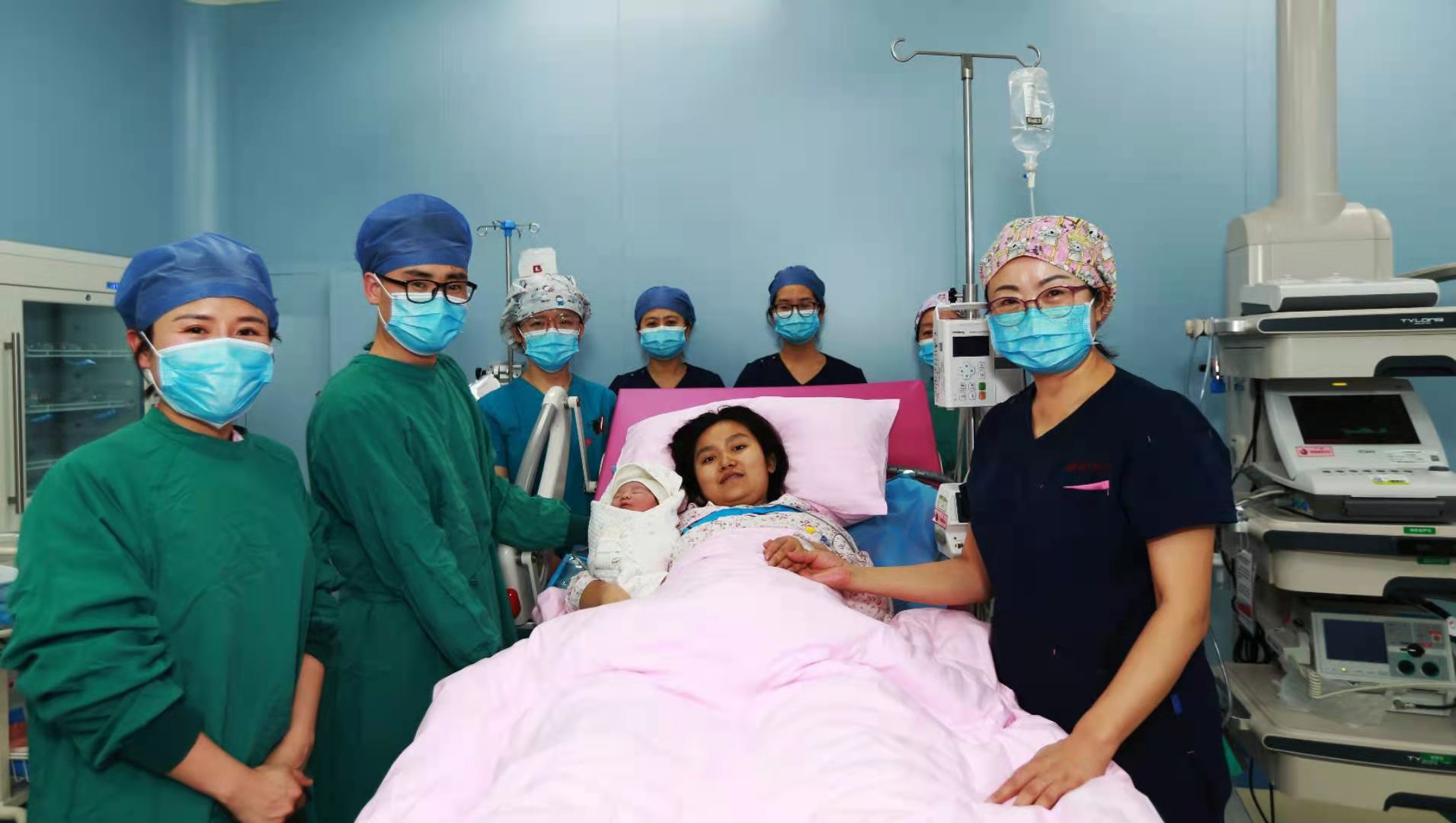 原點新聞—迎新春，西安國際醫(yī)學中心醫(yī)院第一個“金牛寶寶”來啦！