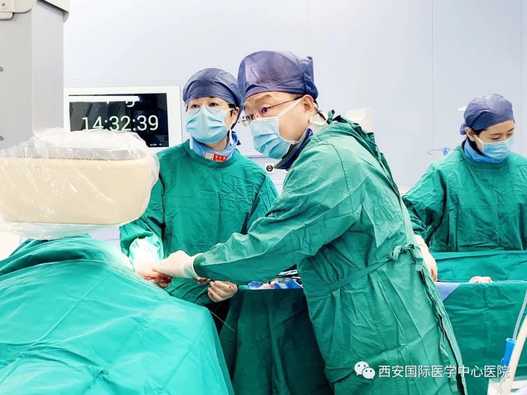 心內(nèi)心外聯(lián)手，為年輕生命保駕續(xù)航