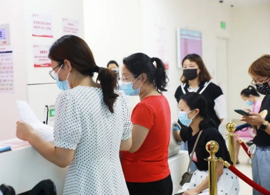 不掛號，解決多個問題，多學(xué)科MDT聯(lián)合門診讓更年期女性少跑腿，更安心！