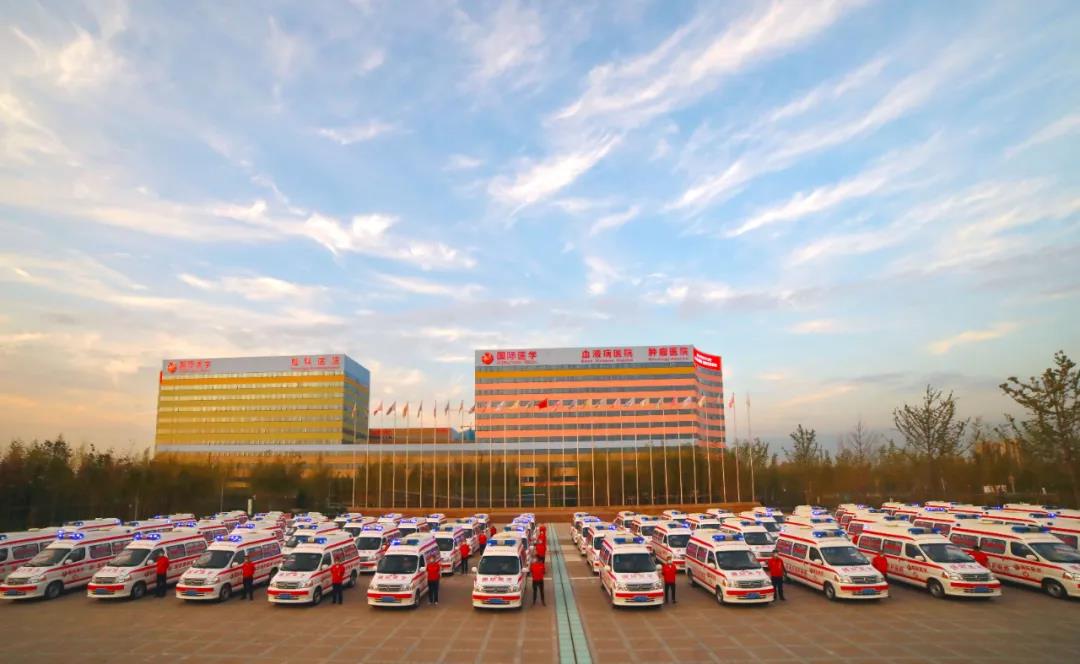 最大限度滿足疫情期間群眾就醫(yī)需求——西安國際醫(yī)學(xué)中心醫(yī)院勇?lián)戎沃負(fù)?dān)，厚植家國情懷