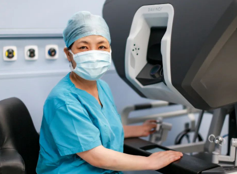 聚力微創(chuàng)無痕 達芬奇機器人助力開展婦科單孔手術