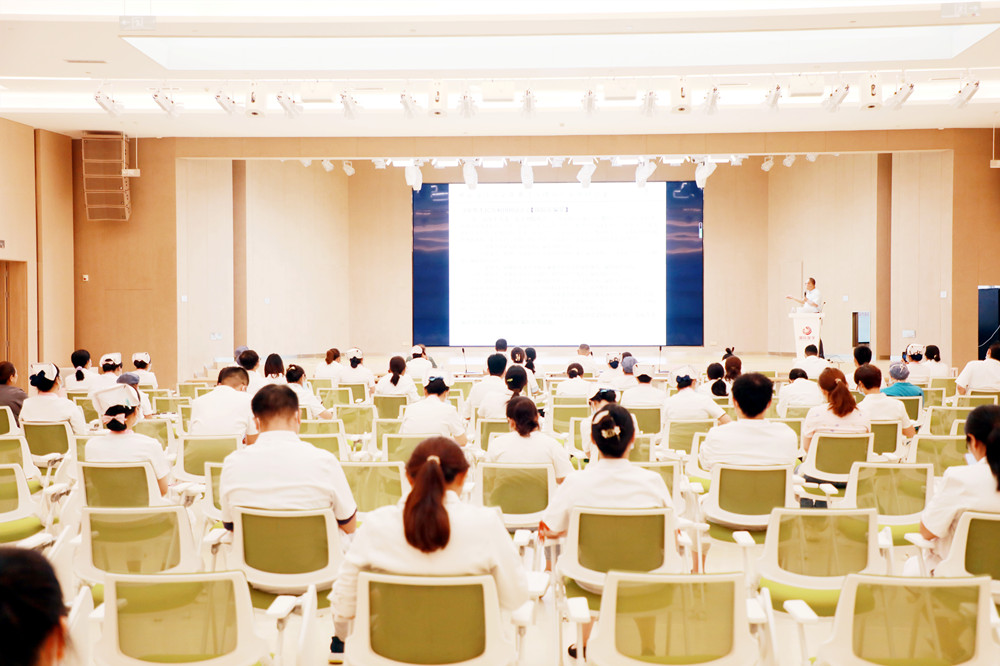 西安國際醫(yī)學中心醫(yī)院開展廉潔從業(yè)九項準則培訓