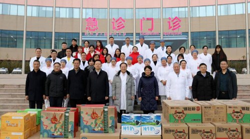 馬鮮萍書記一行看望慰問(wèn)我院醫(yī)護(hù)人員