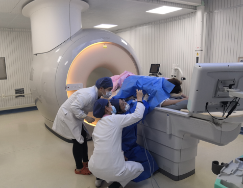 磁共振發(fā)現(xiàn)乳腺可疑病變?cè)趺崔k？微創(chuàng)精準(zhǔn)的磁共振真空輔助旋切技術(shù)來(lái)解決