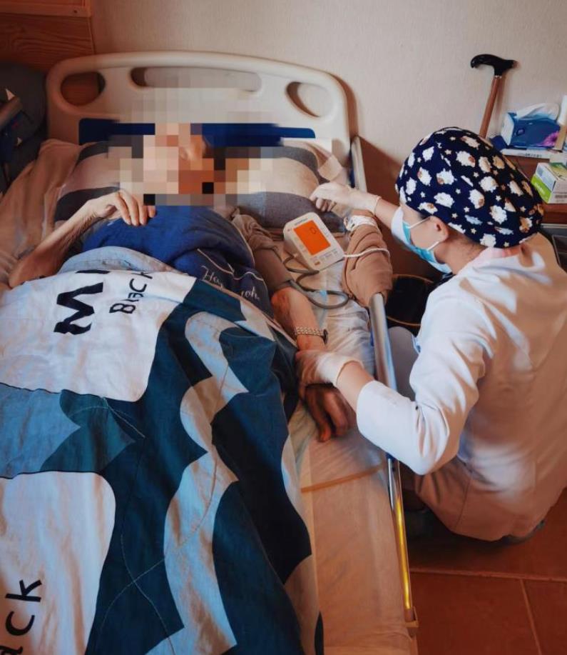 手機(jī)下單，護(hù)理到家！“西安國(guó)際醫(yī)學(xué)中心互聯(lián)網(wǎng)醫(yī)院上門護(hù)理服務(wù)”歡迎來約