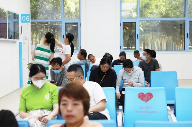 關(guān)愛呼吸健康！這場(chǎng)公益篩查活動(dòng)傳遞溫暖與希望