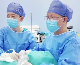 她為什么跨越千里來到這里？