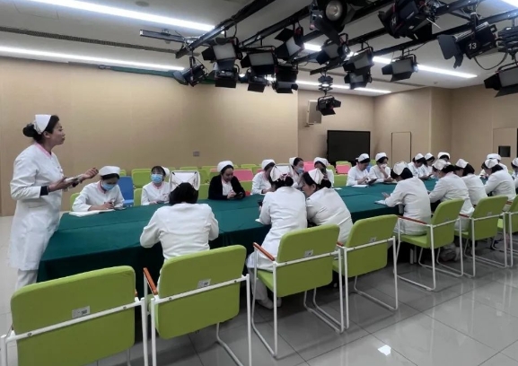 “互聯(lián)網(wǎng)+護(hù)理服務(wù)”全面升級，專業(yè)護(hù)理咨詢觸手可及