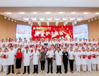 超燃現(xiàn)場！頒獎(jiǎng)盛典+科普大秀 這才是護(hù)士節(jié)的正確打開方式