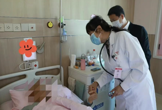 阿拉善盟?西安，7次跨省求醫(yī)：一位82歲老人的“信任投票”