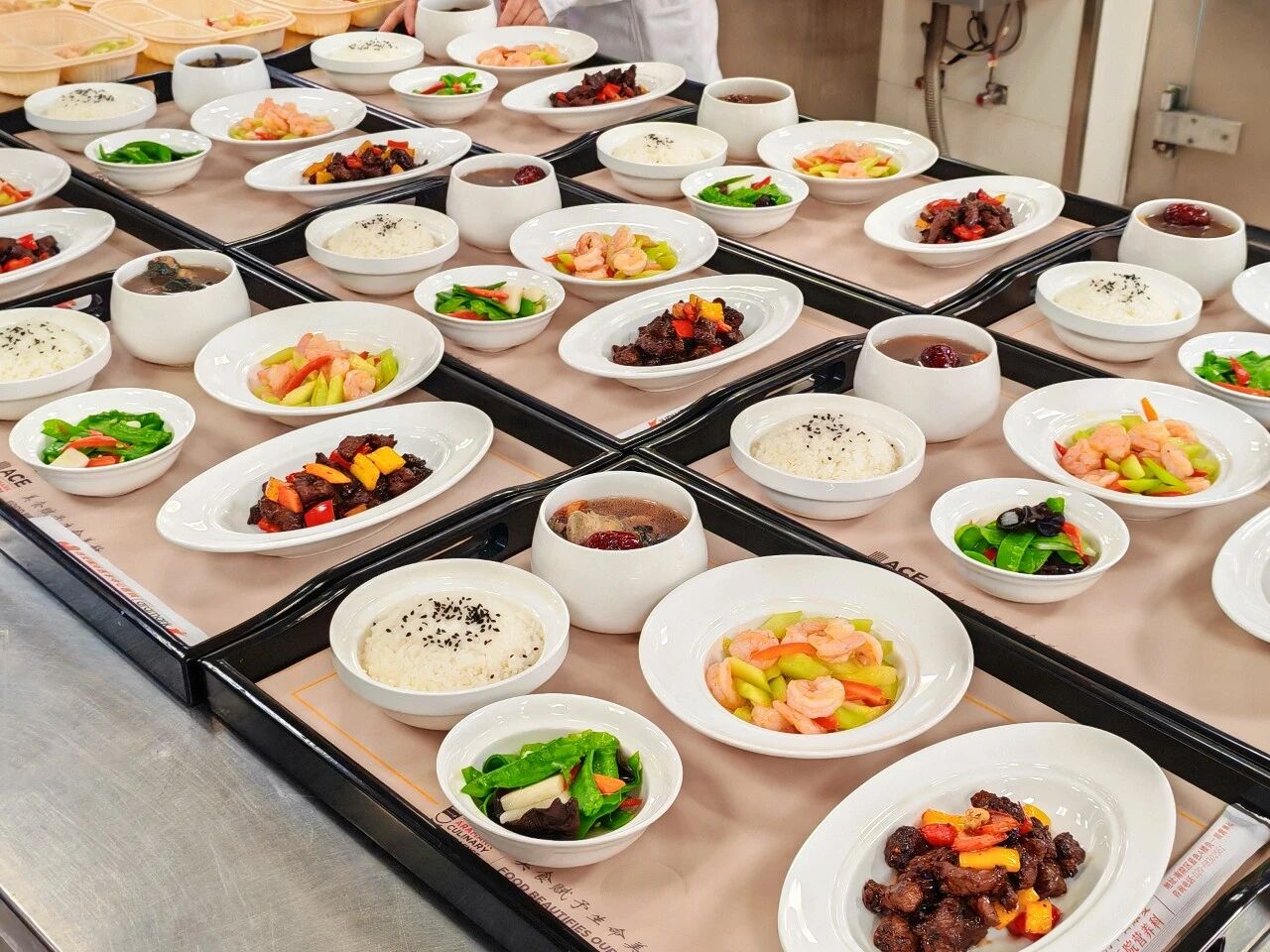 一“碼”掃“訂”，送餐到床，住院點(diǎn)餐新模式來(lái)了！